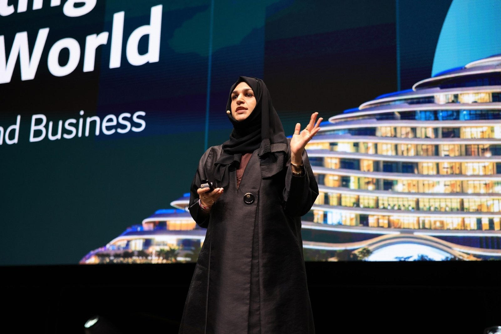 دائرة الاقتصاد والسياحة بدبي تؤكد على التأثير المجتمعي الإيجابي ومؤشرات النمو المرتفعة لقطاع السياحة خلال اللقاء الدوري الأول مع الشركاء لعام 2025 1 دائرة الاقتصاد والسياحة بدبي