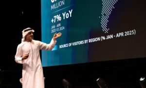 دائرة الاقتصاد والسياحة بدبي تؤكد على التأثير المجتمعي الإيجابي ومؤشرات النمو المرتفعة لقطاع السياحة خلال اللقاء الدوري الأول مع الشركاء لعام 2025