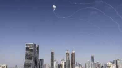 إيران وإسرائيل تشنان موجات من الهجمات المتبادلة صباح اليوم