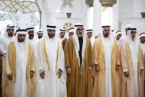 رئيس الدولة يؤدي صلاة عيد الأضحى في جامع الشيخ زايد في أبوظبي