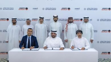 "موانئ أبوظبي" و"أسري" توقعان اتفاقيات لتطوير قطاع الخدمات البحرية في البحرين