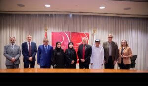 تعاون بين "جمعية الصحفيين" و"جامعة زايد" لتأهيل طلبة الإعلام