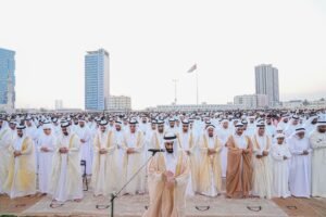 سعود بن صقر يؤدي صلاة عيد الأضحى المبارك بمصلّى العيد الكبير في خزام