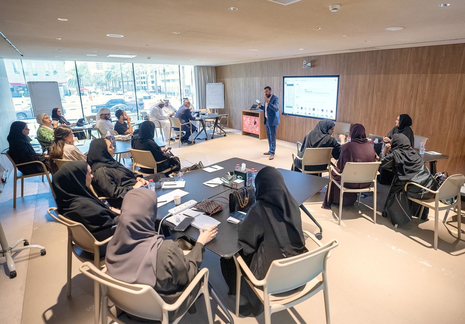 أكاديمية دبي للمستقبل تطلق 5 برامج تدريبية جديدة حتى نهاية 2025 1 أكاديمية دبي للمستقبل تطلق 5 برامج تدريبية جديدة حتى نهاية 2025