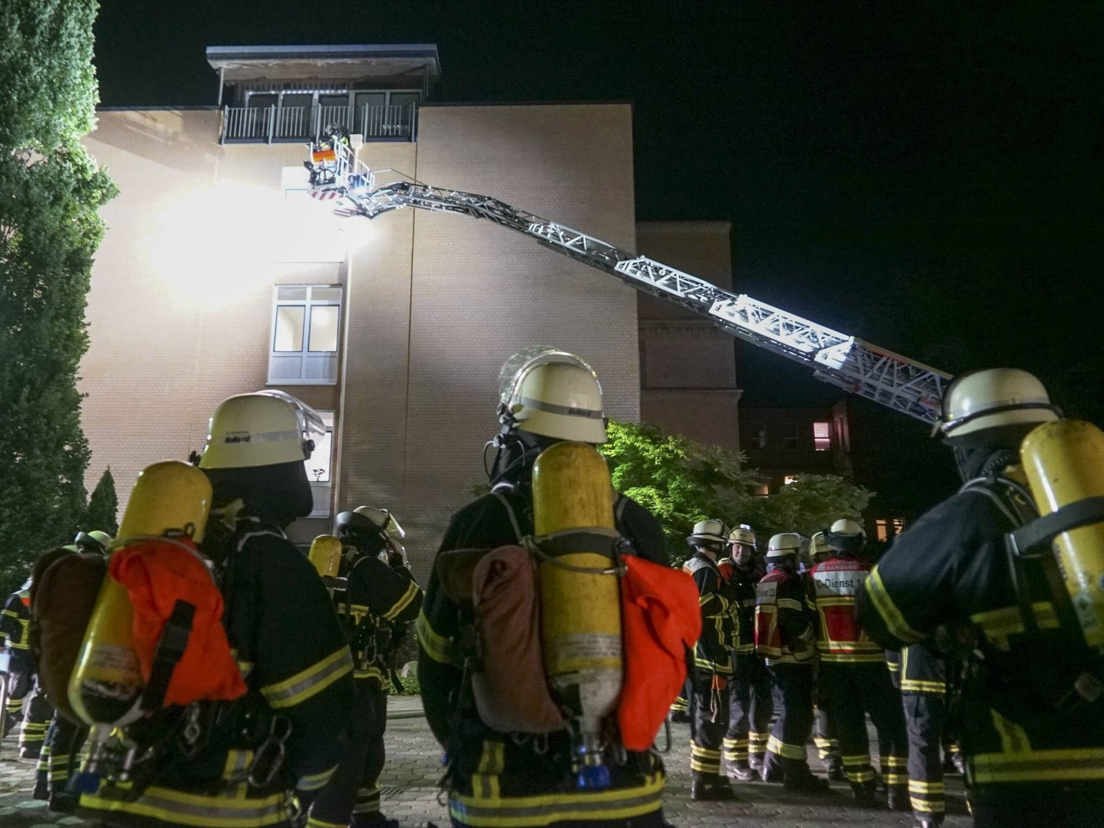 3 وفيات وعشرات الجرحى في حريق بمستشفى في هامبورج