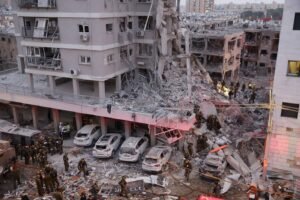 تبادل للقصف بين إيران وإسرائيل يسفر عن ضحايا وأضرار في الجانبين