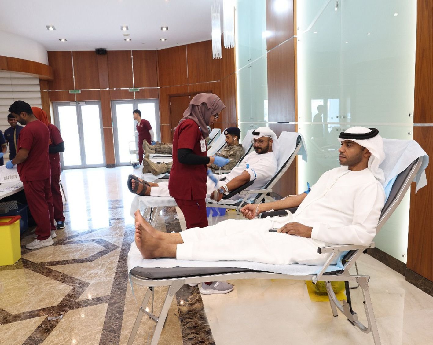 شرطة أبوظبي تنفذ حملة "تبرع بالدم وشارك في إنقاذ الأرواح" 1 شرطة أبوظبي