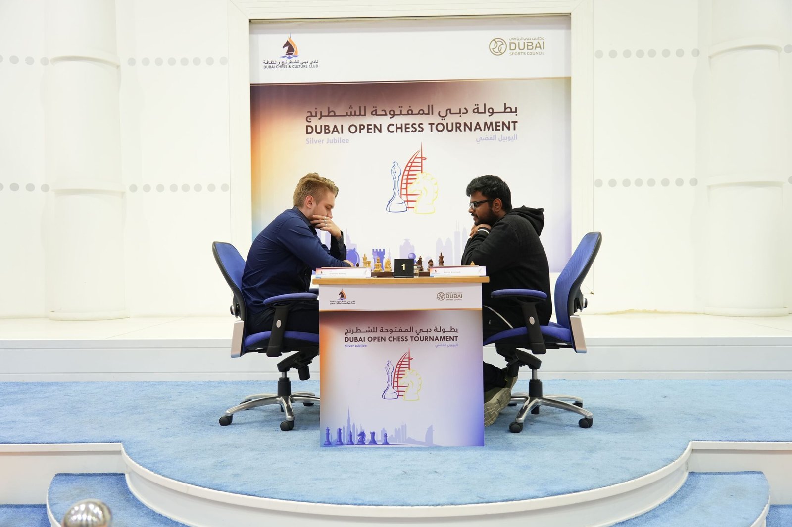 منافسة روسية على صدارة بطولة دبي المفتوحة للشطرنج