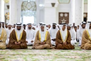 رئيس الدولة يؤدي صلاة عيد الأضحى في جامع الشيخ زايد في أبوظبي