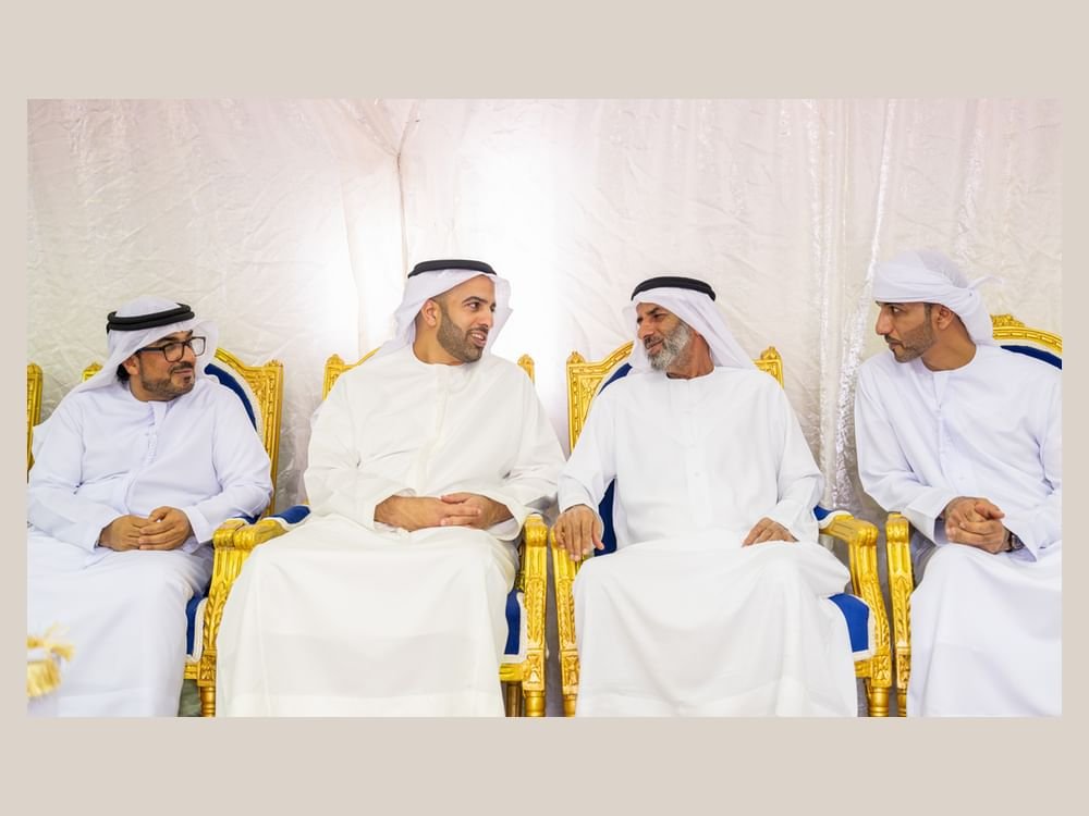 ولي عهد رأس الخيمة يقدم واجب العزاء بوفاة أحمد مبارك الكيبالي