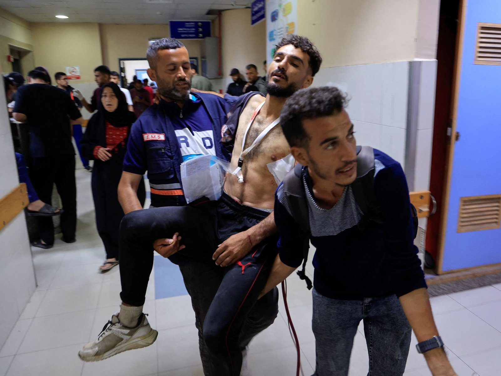 30 شهيدًا و150 مصابًا في مواصي رفح جنوب قطاع غزة