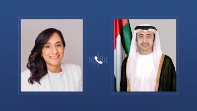 عبدالله بن زايد ووزيرة خارجية كندا يبحثان هاتفيا العلاقات الثنائية بين البلدين