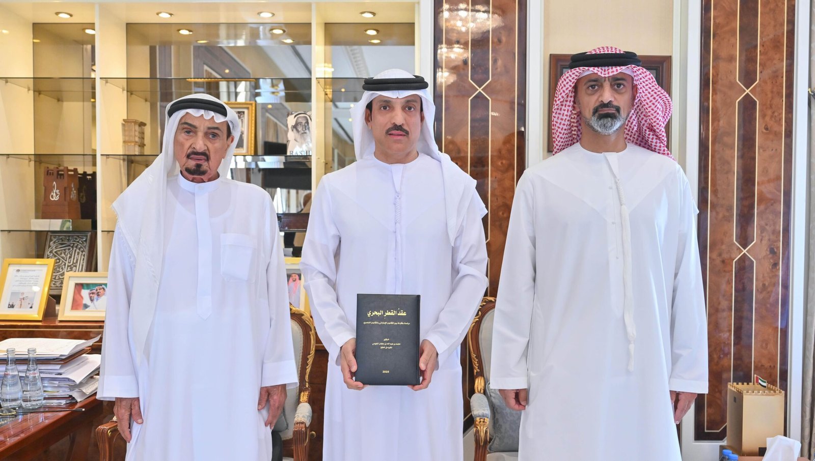 حاكم عجمان وولي عهده يستقبلان محمد النعيمي بمناسبة حصوله على درجة الدكتوراه 1 حاكم عجمان وولي عهده يستقبلان محمد النعيمي بمناسبة حصوله على درجة الدكتوراه