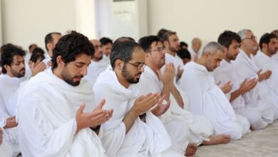 حجاج الدولة يقفون على صعيد عرفات لأداء ركن الحج الأعظم