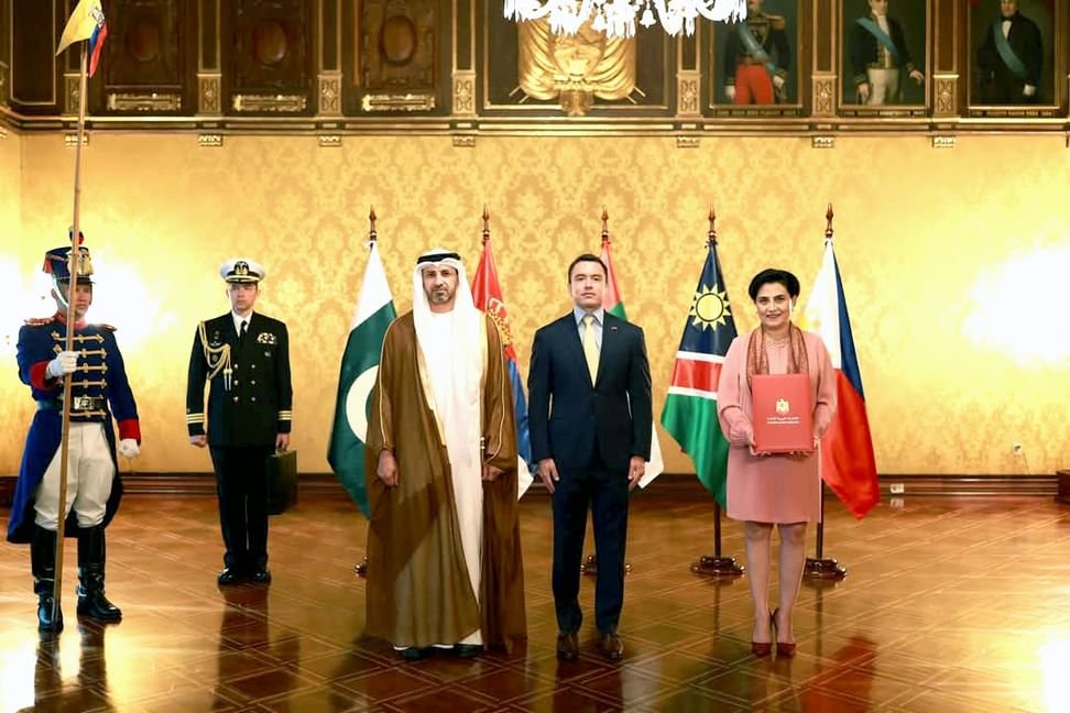 سفير الإمارات يقدم أوراق اعتماده لرئيس الإكوادور