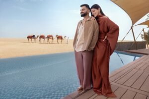 لاعب الكريكت الشهير فيرات كوهلي والممثلة أنوشكا شارما يشاركان في حملة ترويجية لدبي