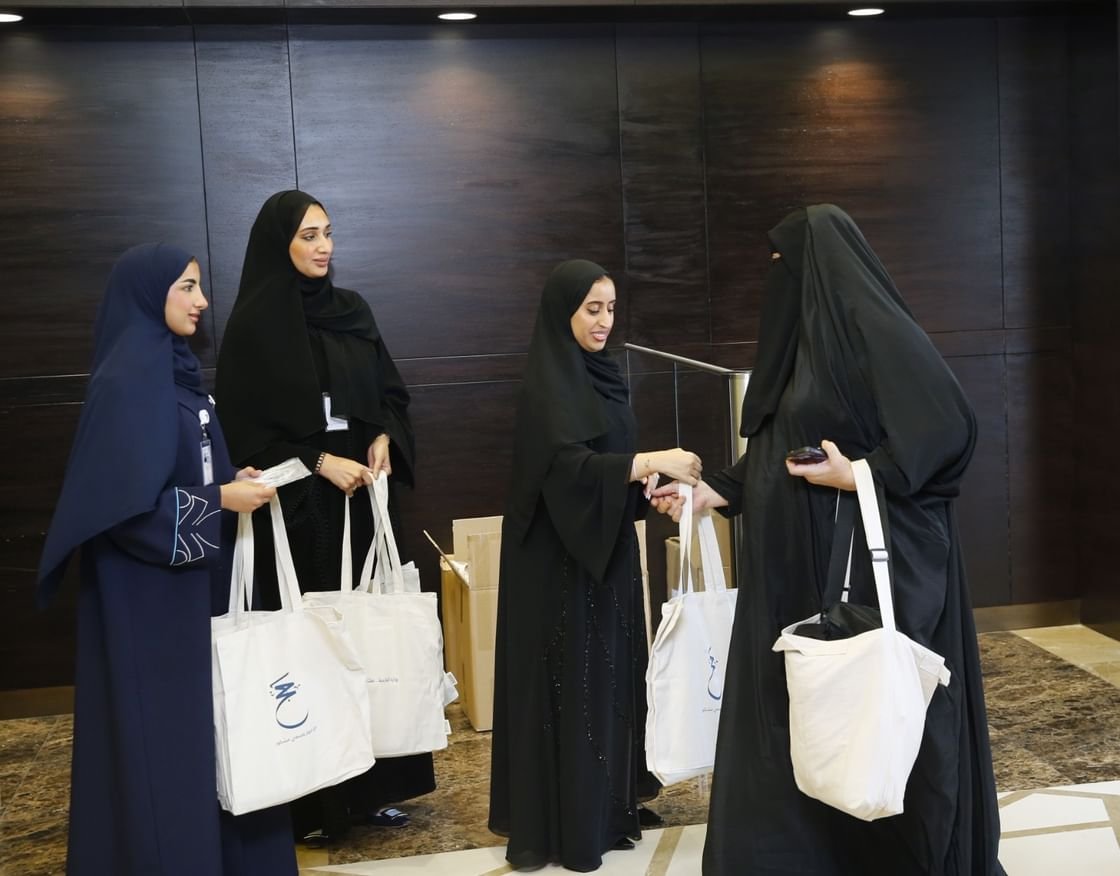 "مؤسسة التنمية الأسرية" تتابع شؤون الحجاج وتطمئن على كبار المواطنين