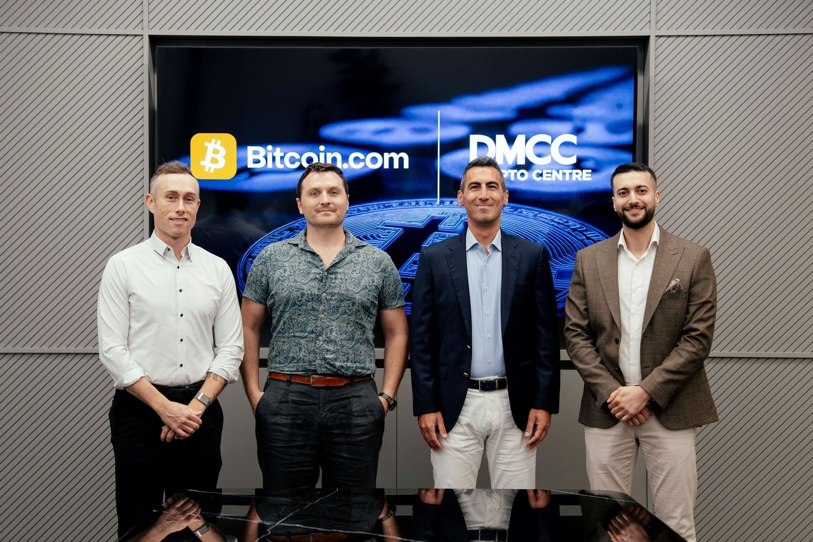 "دبي للسلع المتعددة" يعلن انضمام Bitcoin.com إلى "مركز كريبتو" 1 "دبي للسلع المتعددة" يعلن انضمام Bitcoin.com إلى "مركز كريبتو"
