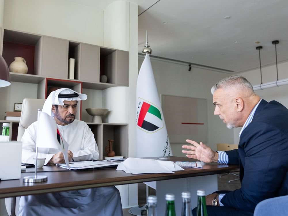 حمدان بن مبارك يطلع على برنامج اعداد المنتخب الوطني استعدادا للمرحلة المقبلة