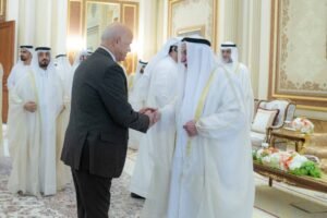 حاكم الشارقة يستقبل المهنئين بعيد الأضحى المبارك في قصر البديع العامر