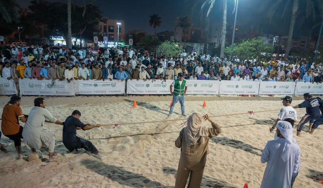 15 ألف مشارك في بطولات العيد العمالية بدبي 1 15 ألف مشارك في بطولات العيد العمالية بدبي