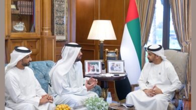 حمدان بن زايد يستقبل وفد دائرة الطاقة ويطلع على سير العمل بالمشاريع الاستراتيجية بمنطقة الظفرة