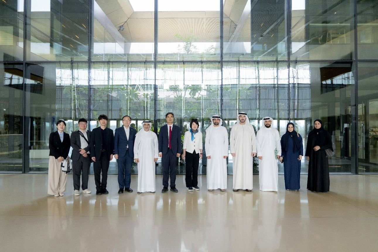 بحث تعزيز التعاون بين الشارقة و سيؤول في التحول الرقمي