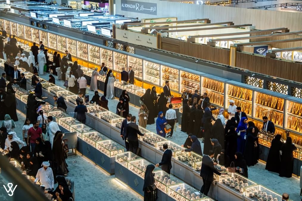 "الشرق الأوسط للساعات والمجوهرات" يستقطب أكثر من 87 ألف زائر