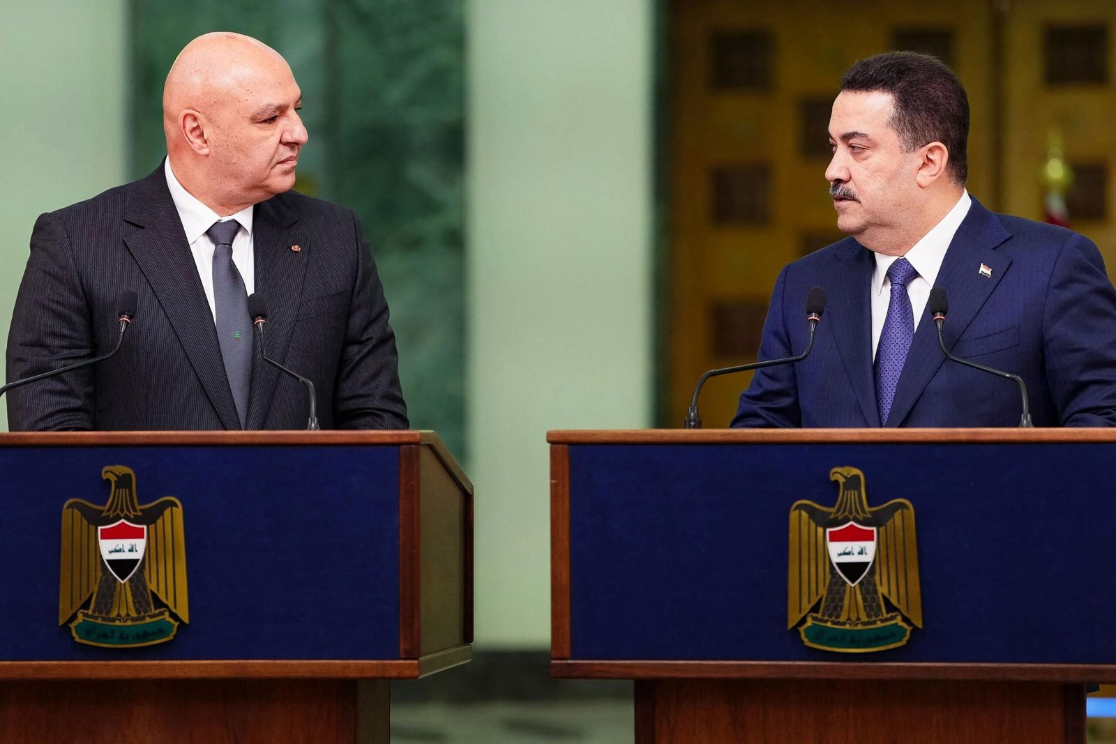 العراق يؤكد دعمه التوافق السياسي في لبنان