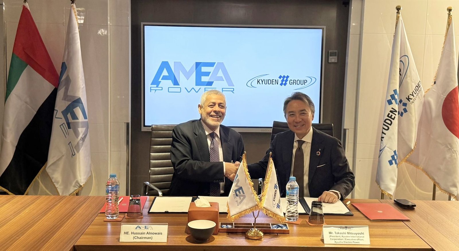 موانئ أبوظبي ومصدر توقعان اتفاقية تعاون لتطوير منشأة لتزويد السفن بوقود الميثانول المستدام وتصديره