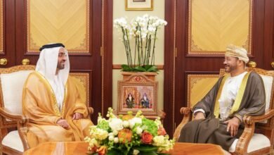 سفير الإمارات يسلم نسخة من أوراق اعتماده إلى وزير خارجية سلطنة عُمان