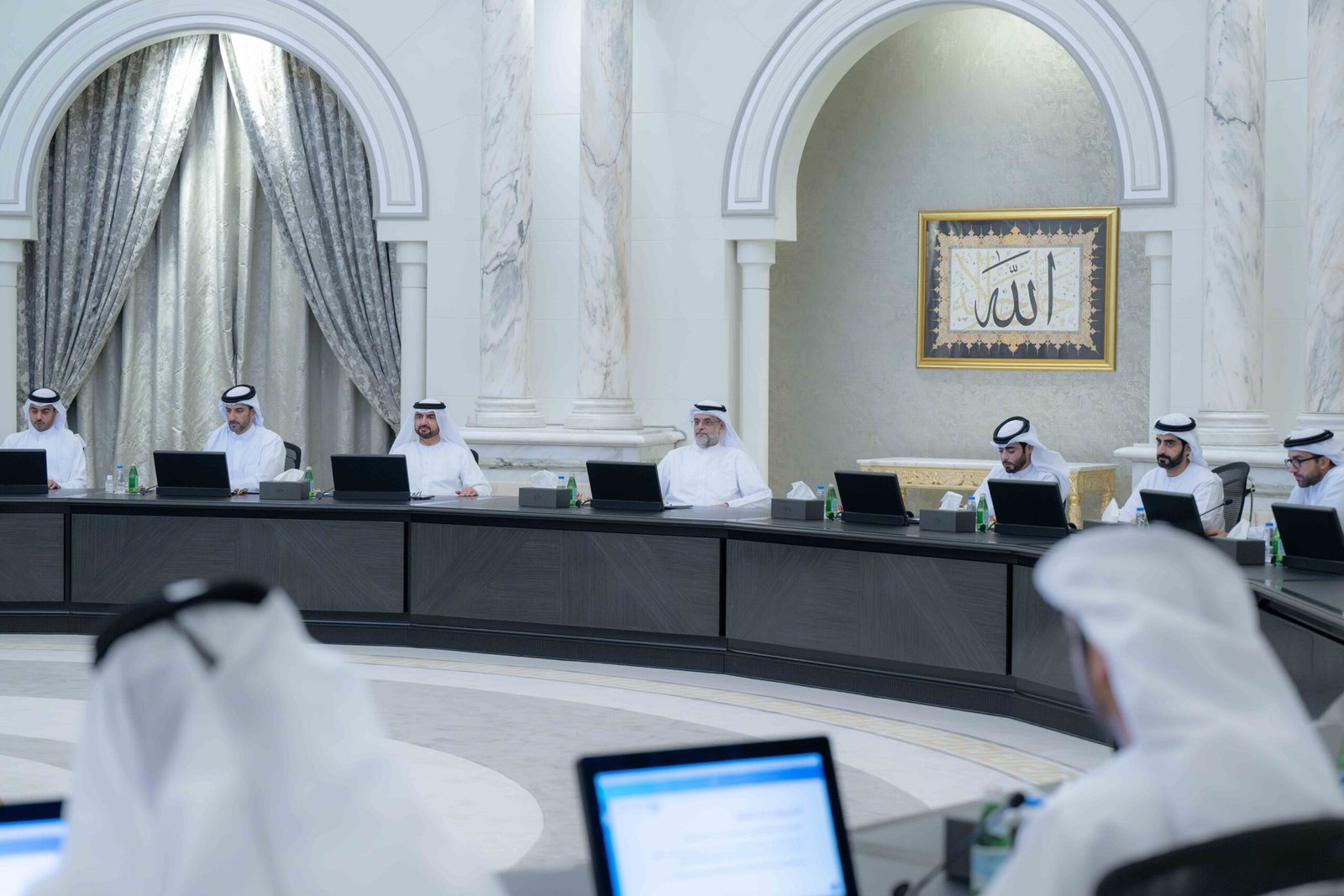 ولي عهد الشارقة يترأس اجتماع المجلس التنفيذي
