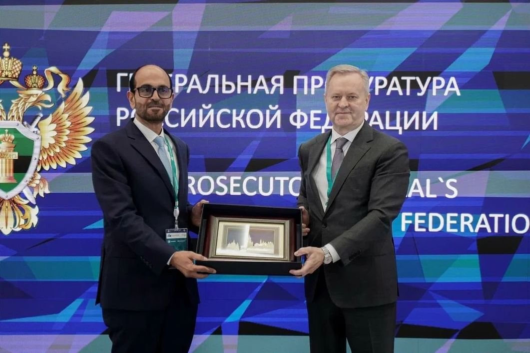 "النيابة العامة" تشارك في حلقة نقاشية نظمتها النيابة العامة في روسيا