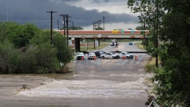 فيضانات تكساس المفاجئة تودي بحياة 10 أشخاص وتكشف آثار تغير المناخ