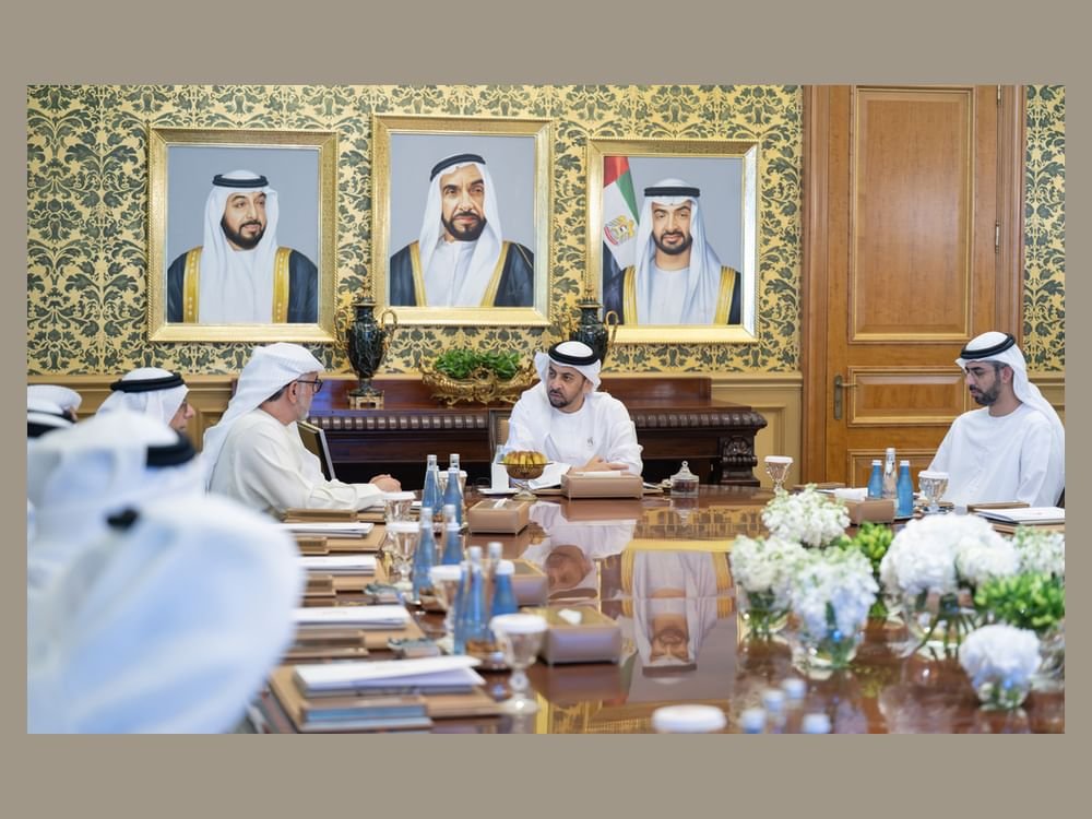 حمدان بن زايد: مبادرات هيئة الهلال الأحمر تعزز أهداف "عام المجتمع" في التراحم والتكافل والتلاحم المجتمعي