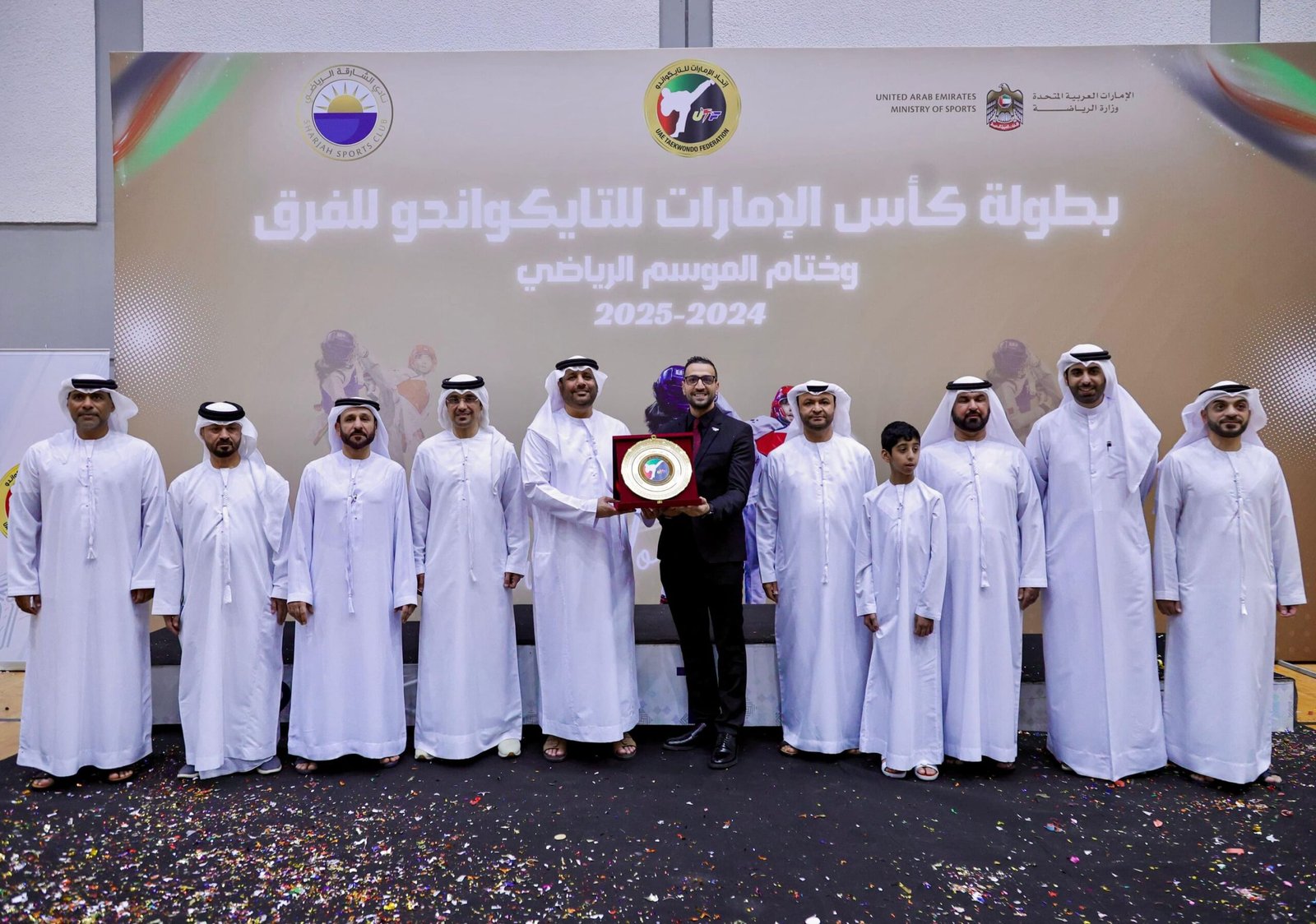"الفجيرة للفنون القتالية" يحصد دروع التفوق العام للتايكواندو 1 "الفجيرة للفنون القتالية" يحصد دروع التفوق العام للتايكواندو