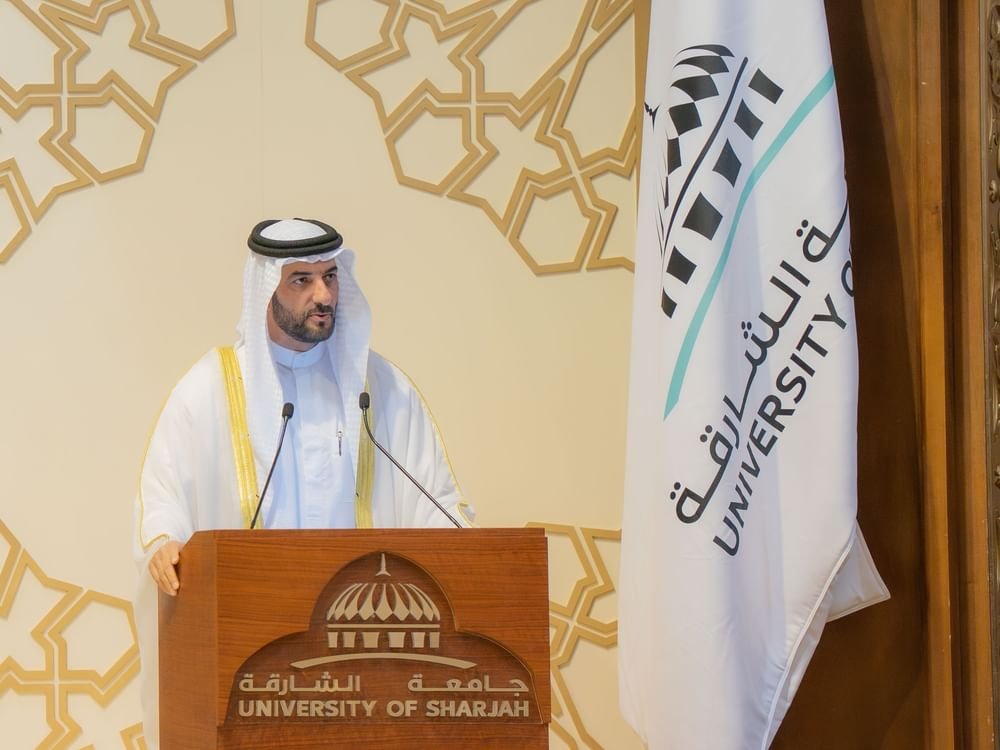 سلطان بن أحمد القاسمي يشهد حفل تخريج طلبة الدراسات العليا بجامعة الشارقة 1 سلطان بن أحمد القاسمي