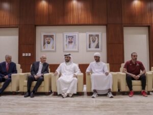 سلطان بن أحمد القاسمي يلتقي فريق جامعة الشارقة المشارك في مونديال الجامعات